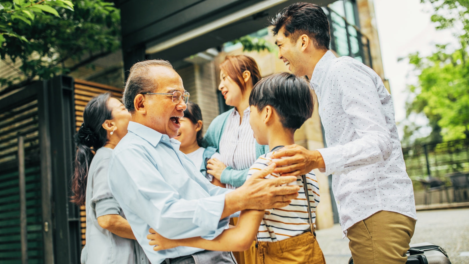 Golden Tips for Reunion: How to Make the Most of Festive Time with Ageing Parents
