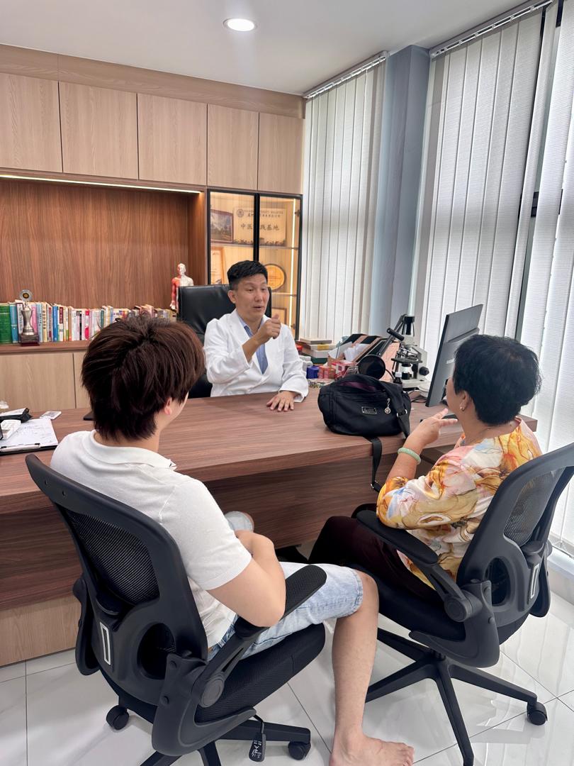 Dr Kong Why Hong: He Didn't Choose Between East or West. He Mastered Both.