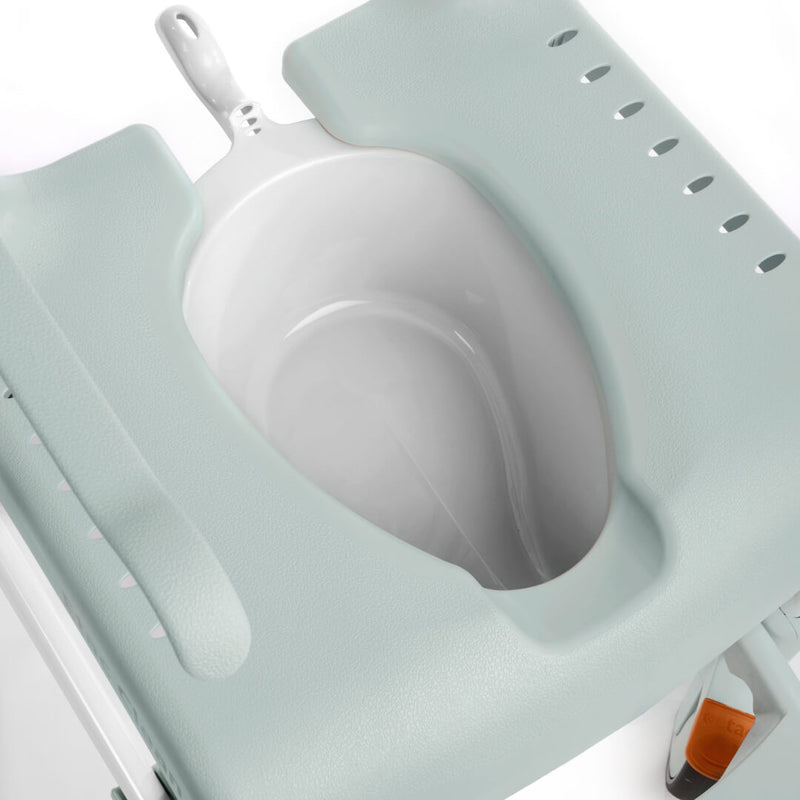 Mobile Pan with Lid and a pair of Bracket | Etac Clean