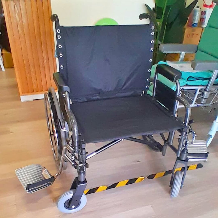 Extra Wide Heavy Duty DAF Bariatric Wheelchair 26"