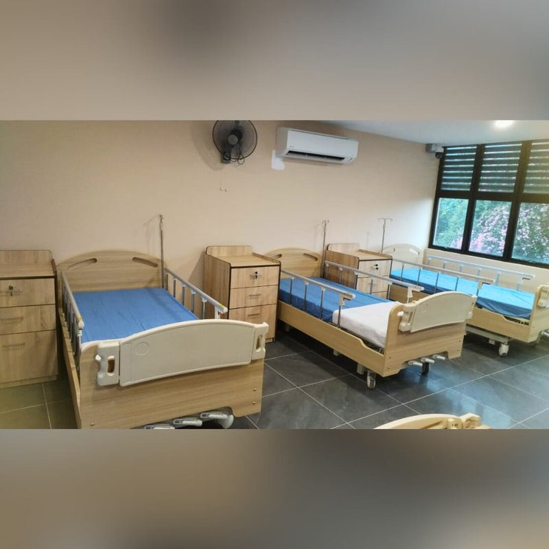 手动木质三曲柄病床 | AIM Healthcare