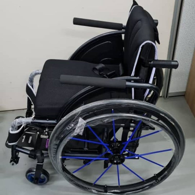 Aluminium Sport Wheelchair with swing back armrest