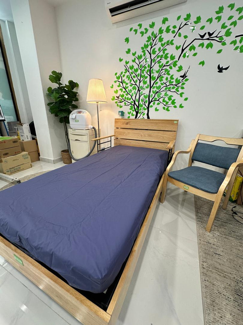 Waterproof mattress bedsheet protector